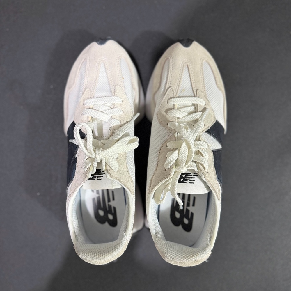 New Balance 327
